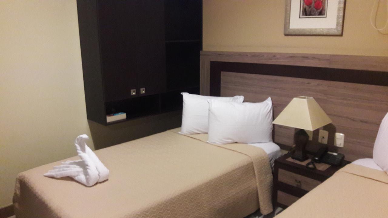 Atlantic Blue Hotel Гуаякуил Екстериор снимка