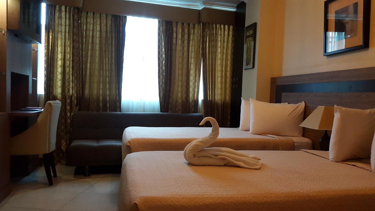 Atlantic Blue Hotel Гуаякуил Екстериор снимка