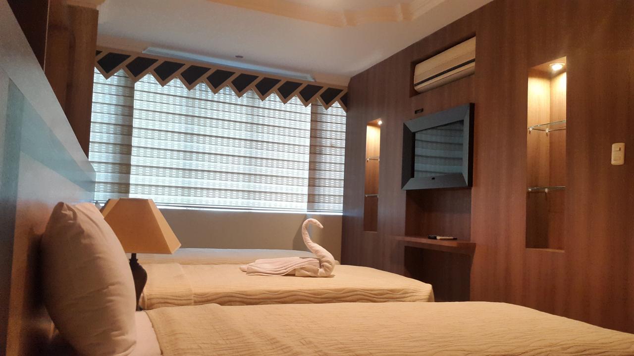 Atlantic Blue Hotel Гуаякуил Екстериор снимка