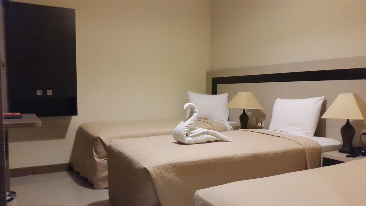 Atlantic Blue Hotel Гуаякуил Екстериор снимка