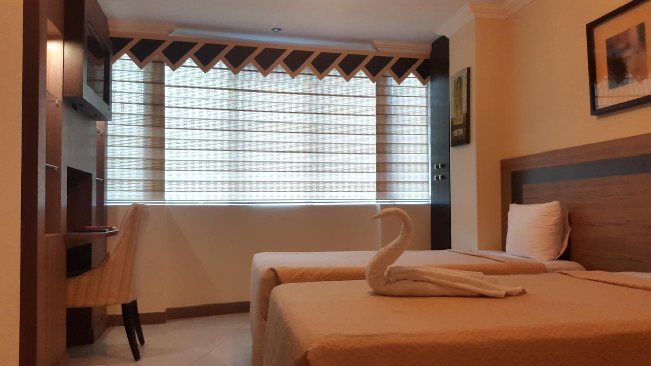 Atlantic Blue Hotel Гуаякуил Екстериор снимка